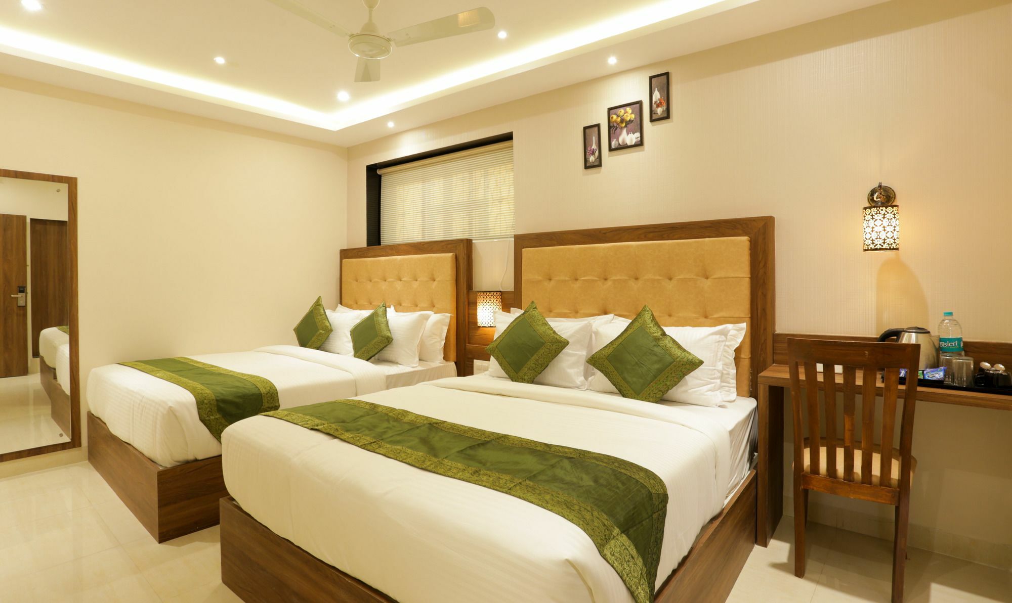 Hotel Amber Palace Mumbai Central Экстерьер фото